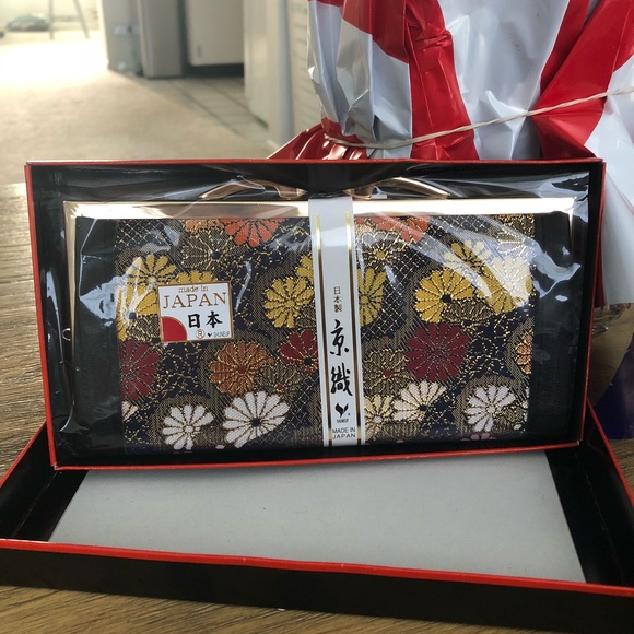 Authentic Real made from Japan 🇯🇵 Purse - Picture 3 of 7